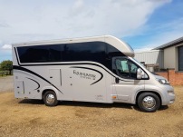 USED EQUIHUNTER ENCORE 45 4.5T TWO STALL HORSEBOX WITH LUXURY LIVING FOR SALE